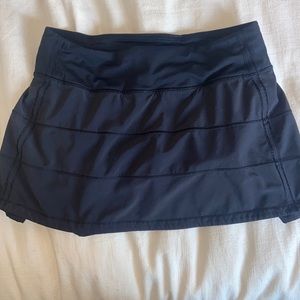 Black lululemon tennis skirt size 4